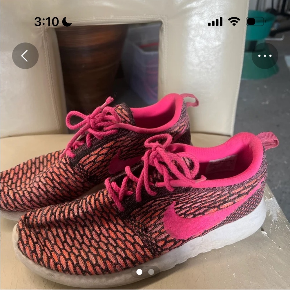 Pink Nikes - Picture 2 of 2